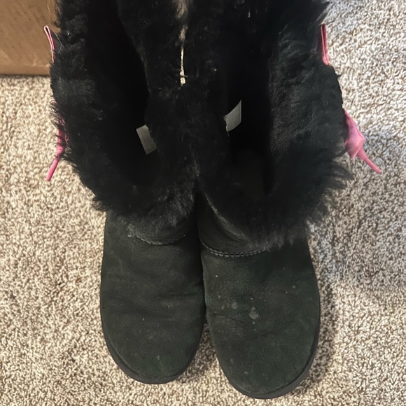 UGG Australia Pala Genuine Sheepskin Boot - Picture 7 of 7